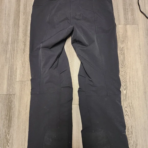 Arc'teryx Men's Black Cargo Pants - Picture 9 of 10